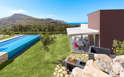 Villa Cinema - Castellammare Del Golfo, Sicilia: Lucht, Eigendom, Plantengemeenschap, Gebouw, Fabriek, Azure, Huis, Land Lot, Vegetation, Schaduw