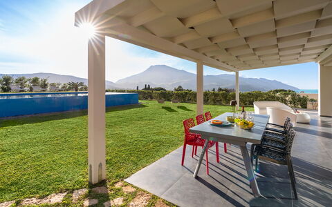 Villa Cinema - Castellammare Del Golfo, Sicilia: Lucht, Eigendom, Gebouw, Fabriek, Schaduw, Veranda, Boom, Hout, Water, Verblijf