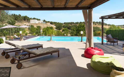 Casa Cortese - Noto, Sicilia: Lucht, Eigendom, Meubilair, Fabriek, Water, Zwembad, Buitenmeubels, Interieur Ontwerp, Schaduw, Gebouw