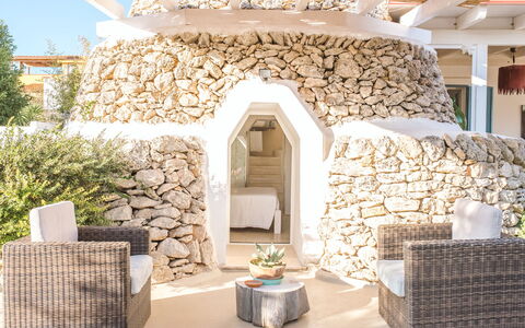 Villa Trullo - Torricella, Puglia: Eigendom, Fabriek, Interieur Ontwerp, Gebouw, Lucht, Steen, Muur, Onroerend Goed, Landschap, Stenen Muur