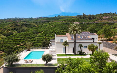 Villa Decoro - Mascali, Sicilia: Lucht, Wolk, Eigendom, Gebouw, Fabriek, Azure, Plantkunde, Boom, Architectuur, Vegetation