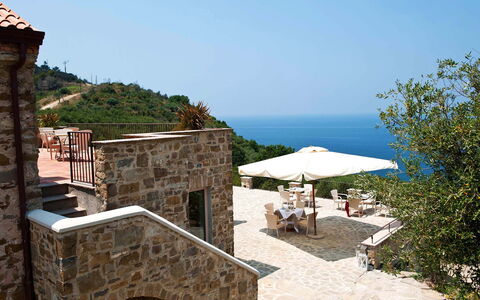 Pietramare - Castellabate, Campania: Lucht, Paraplu, Gebouw, Buitenmeubels, Schaduw, Onroerend Goed, Stoel, Huis, Landschap