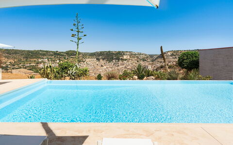 Casa Masseria - Scicli, Sicilia: Water, Lucht, Fabriek, Eigendom, Dag, Zwembad, Licht, Rechthoek, Blauw, Azure