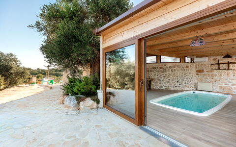 Trulli Di Grieco: Venster, Gebouw, Fabriek, Lucht, Hout, Schaduw, Boom, Huis, Zwembad, Muur