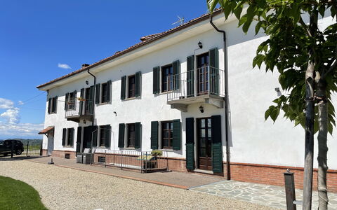 Casa 'il Nocciolo': Lucht, Fabriek, Gebouw, Eigendom, Venster, Deur, Huis, Boom, Woongebied