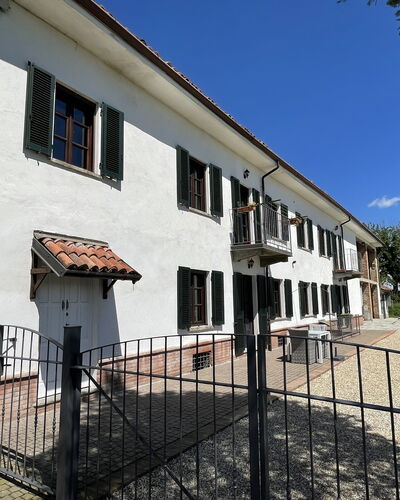 Casa 'il Nocciolo': Lucht, Eigendom, Venster, Fabriek, Gebouw, Wolk, Architectuur, Hek, Deur, Huis