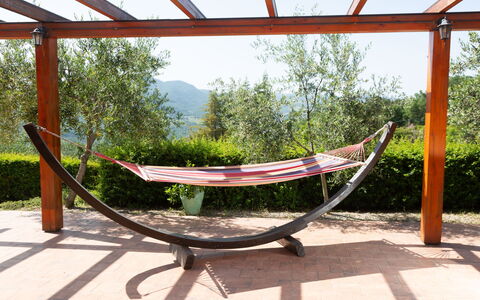 Villa Trivigno: Buitenmeubels, Tuin, Schaduw, Patio, Schommel, Eco Hotel, Natuurlijk Materiaal, Hardwood, Ontwerp