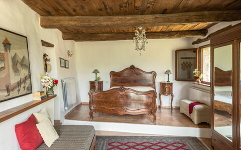 Villa Amiata: Gebouw, Fotolijst, Eigendom, Hout, Interieur Ontwerp, Verlichting, Architectuur, Flooring, Verdieping, Comfort