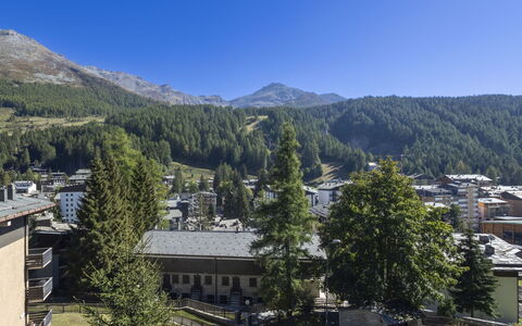 Masserini View Apartment: Bergachtig Landvormen, Berg, Heuvel, Architectuur, Landschap, Heuvel Station, Bergketen, Helling, Lariks, Vallei