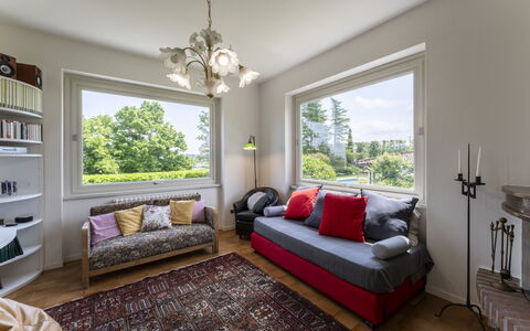 Casa del Marchese, Pool, Wifi, Castell' Arquato: Fabriek, Meubilair, Eigendom, Bankstel, Venster, Hout, Interieur Ontwerp, Schaduw, Verdieping