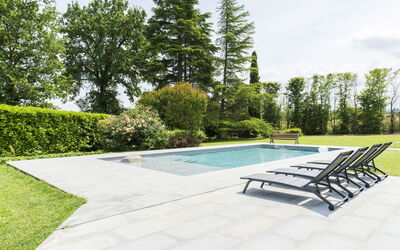 Casa del Marchese, Pool, Wifi, Castell' Arquato: Fabriek, Lucht, Zwembad, Water, Boom, Buitenmeubels, Schaduw, Rechthoek, Gras, Bankstel