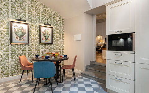 Pazzi Penthouse Luxury Apartment in Florence by Pa: Meubilair, Eigendom, Fotolijst, Cabinetry, Stoel, Tafel, Hout, Interieur Ontwerp, Flooring, Verdieping
