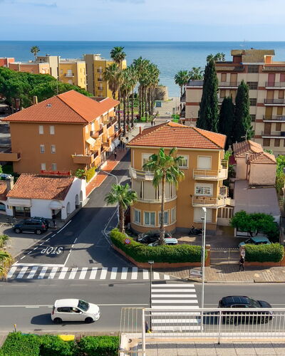 Casa Carlotta - San Bartolomeo Al Mare: Gebouw, Fabriek, Lucht, Dag, Eigendom, Wolk, Venster, Infrastructuur, Huis, Boom