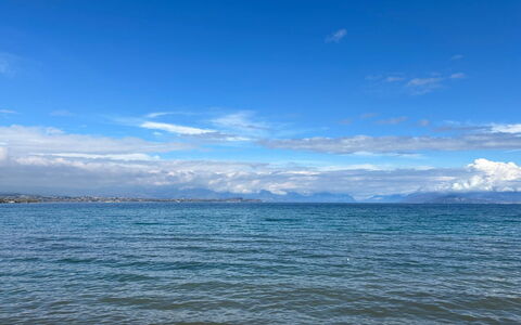 Provenzale Apartment, Garda Lake, Jacuzzi, Fitness: Lucht, Wolk, Blauw, Watervoorraden, Water, Horizon, Dag, Zwemwater, Zee