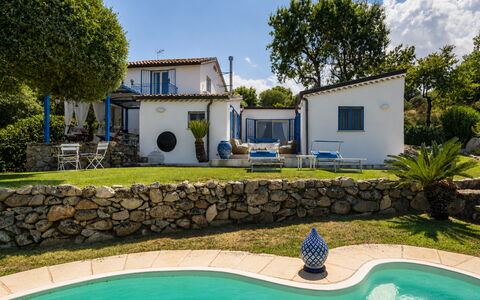 Villa Acquaro, Santa Caterina Dello Ionio, Pool, A: Blauw, Huis, Landgoed, Toevlucht, Verblijf, Schaduw, Zwembad, Tuin, Landscaping, Villa