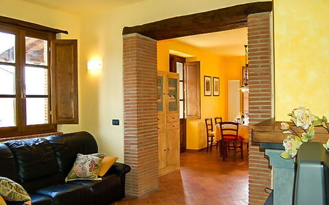 Villa Gelsomino: Meubilair, Eigendom, Venster, Hout, Interieur Ontwerp, Architectuur, Bankstel, Deur, Flooring, Verdieping