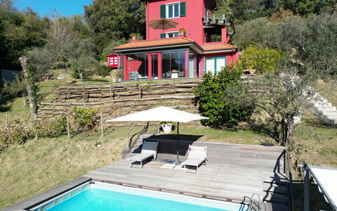 Villa Di Confine: Water, Fabriek, Eigendom, Gebouw, Natuur, Venster, Zwembad, Boom, Buitenmeubels, Lucht