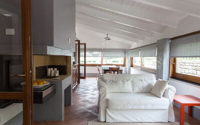 Orione: Meubilair, Eigendom, Gebouw, Comfort, Hout, Interieur Ontwerp, Bankstel, Cabinetry, Woonkamer, Flooring