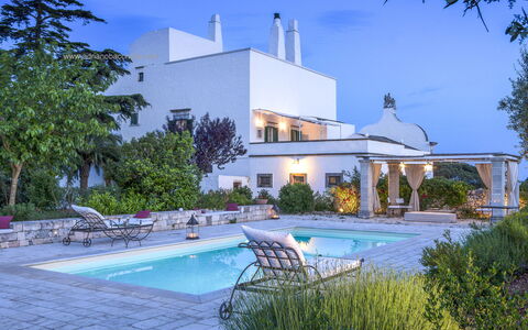 Masseria Tagliente: Water, Fabriek, Lucht, Eigendom, Gebouw, Zwembad, Azure, Boom, Zwemwater, Vrije Tijd