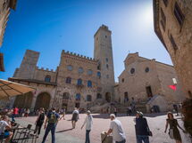 Casa Martina, Piazza Delle Erbe, San Gimignano