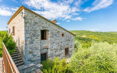 Cerretino Group House 14 Sleeps