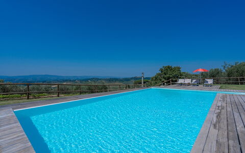 Le Fonti Apartments With Ac Near Siena: Water, Lucht, Eigendom, Fabriek, Zwembad, Azure, Rechthoek, Gebouw, Zwemwater, Boom