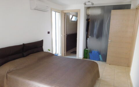 Loft San Giovanni in Gallipoli: Eigendom, Meubilair, Comfort, Gebouw, Hout, Schaduw, Interieur Ontwerp, Verdieping, Flooring