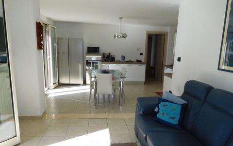 Loft San Giovanni in Gallipoli: Meubilair, Fotolijst, Bankstel, Tafel, Verdieping, Flooring, Deur, Gebouw, Onroerend Goed