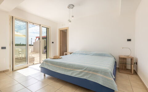 Loft San Giovanni in Gallipoli: Verdieping, Flooring, Interieur Ontwerp, Plafond, Appartement, Kamer, Slaapkamer, Beits, Bed, Stoel