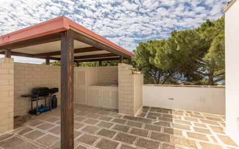 Loft San Giovanni in Gallipoli: Hout, Verdieping, Flooring, Samengesteld Materiaal, Schaduw, Beits, Outdoor Structuur, Beton, Tegel, Pergola