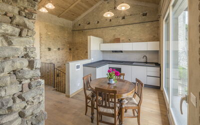 Ca' Renato Fenera (1Mo Piano): Muur, Flooring, Hout, Plafond, Interieur Ontwerp, Verdieping, Meubilair, Kamer, Stoel, Keuken