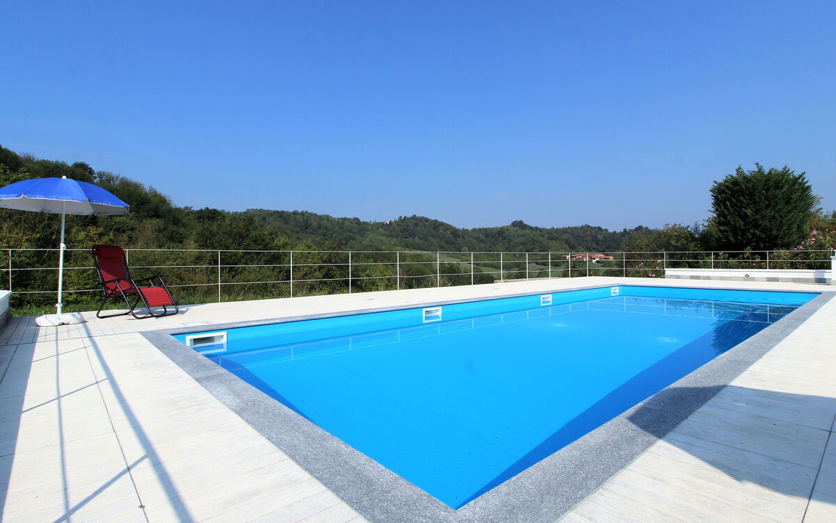 La Casa Dei Nonni, House With Private Pool, Torino