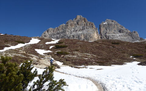 Baita Tersilia Mountain And Lake, Veneto: Lucht, Berg, Sneeuw, Natuurlijk Landschap, Helling, Hoogland, Fabriek, Terrein, Ijskap, Glacial Landform