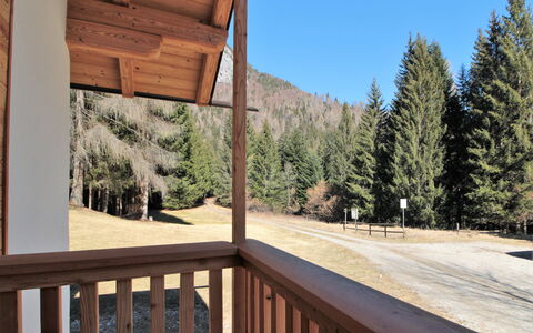Baita La Ciamorza, Dolomiti, Veneto: Lucht, Eigendom, Hout, Boom, Fabriek, Lariks, Beits, Schaduw, Woody Plant, Hardwood