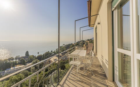 Breath-taking Portofino Promontory Seaview: Balkon, Appartement, Zee, Oceaan, Kust, Hek, Leuning, Veranda, Eco Hotel, Toevlucht