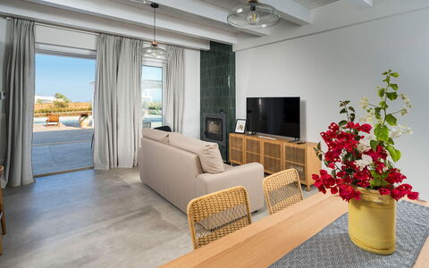 Villa Paolina: Bloem, Eigendom, Meubilair, Fabriek, Gebouw, Bankstel, Comfort, Verlichting, Interieur Ontwerp, Woonkamer