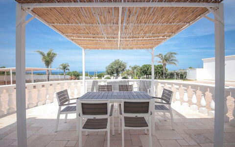 Villa Azzurra Seaview In Monopoli, Puglia: Lucht, Meubilair, Eigendom, Tafel, Stoel, Schaduw, Buitenmeubels, Interieur Ontwerp, Boom, Hout