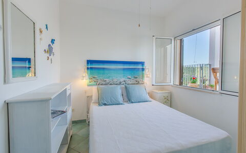 Casa Laura: Blauw, Appartement, Huis, Verdieping, Kamer, Slaapkamer, Bedding, Bed, Verf, Balkon