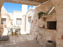 Country Trullo Rosso With Jacuzzi Alberobello