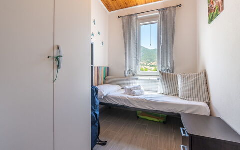 Doxina: Meubilair, Plafond, Interieur Ontwerp, Huis, Slaapkamer, Kamer, Bed, Bedding, Laken, Linens
