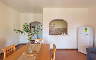 Medusa Apartment: Interieur Ontwerp, Flooring, Verdieping, Plafond, Meubilair, Keuken En Eettafel, Kamer, Beits, Appartement, Eetkamer