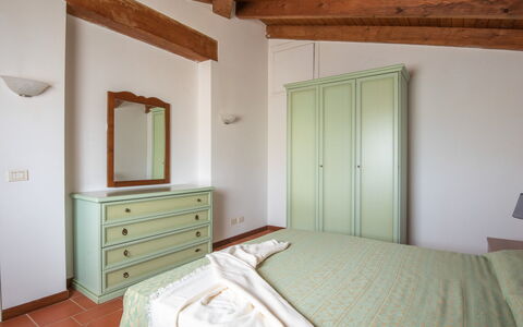 Villetta Mare Blu With Pool, Country Village, Stin: Interieur Ontwerp, Meubilair, Bed, Slaapkamer, Hout, Flooring, Verdieping, Plafond, Kamer, Laken