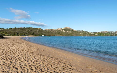 Casa Faro Green Village Sardegna: Water, Wolk, Lucht, Watervoorraden, Azure, Strand, Boom, Natuurlijk Landschap, Kust En Oceanic Landvormen, Bank