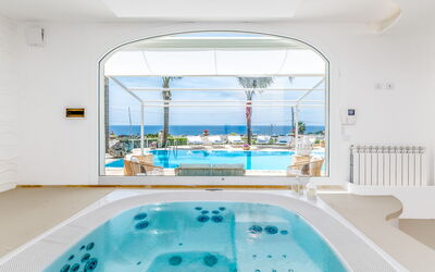 Villa Solemare: Toevlucht, Zwembad, Hotel, Villa, Stoel, Badplaats, Badplaats, Eco Hotel, Buitenmeubels, Penthouse