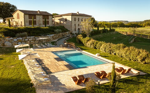 Le Volte, Borgo Campassini, Monteriggioni: Zwembad, Land Lot, Landgoed, Boerderij, Toevlucht, Villa, Verblijf, Buitenmeubels, Tuin, Landscaping