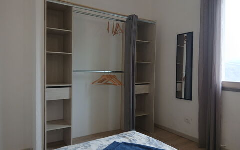 Villa dei Sogni: Meubilair, Hout, Flooring, Interieur Ontwerp, Verdieping, Slaapkamer, Bed, Kamer, Huis, Appartement