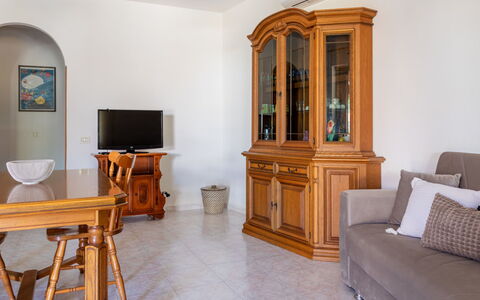 Remo: Meubilair, Interieur Ontwerp, Flooring, Hout, Verdieping, Kamer, Woonkamer, Cabinetry, Verlichting, Huis