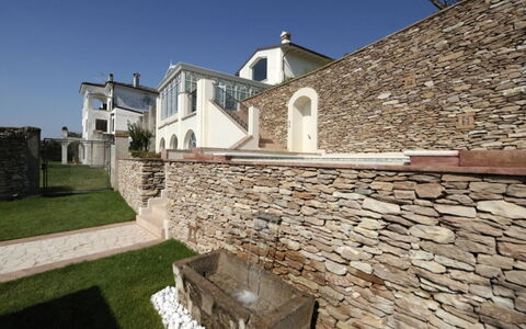 Villa le Selve: Stenen Muur, Steen, Flagstone, Landgoed, Villa, Balkon