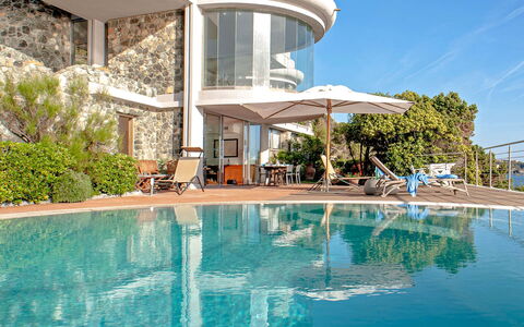 Villa Baia al Mare: Zwembad, Toevlucht, Landgoed, Herenhuis, Villa, Eco Hotel, Hotel, Hacienda, Badplaats