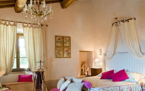 Villa Pipirelli: Meubilair, Interieur Ontwerp, Bed, Linens, Slaapkamer, Tafel, Textiel, Kamer, Lichte Inrichting, Verlichting